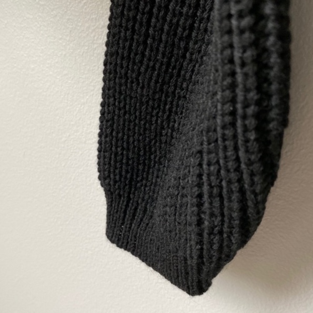 Twist Back Sweater - Picture 9 of 9